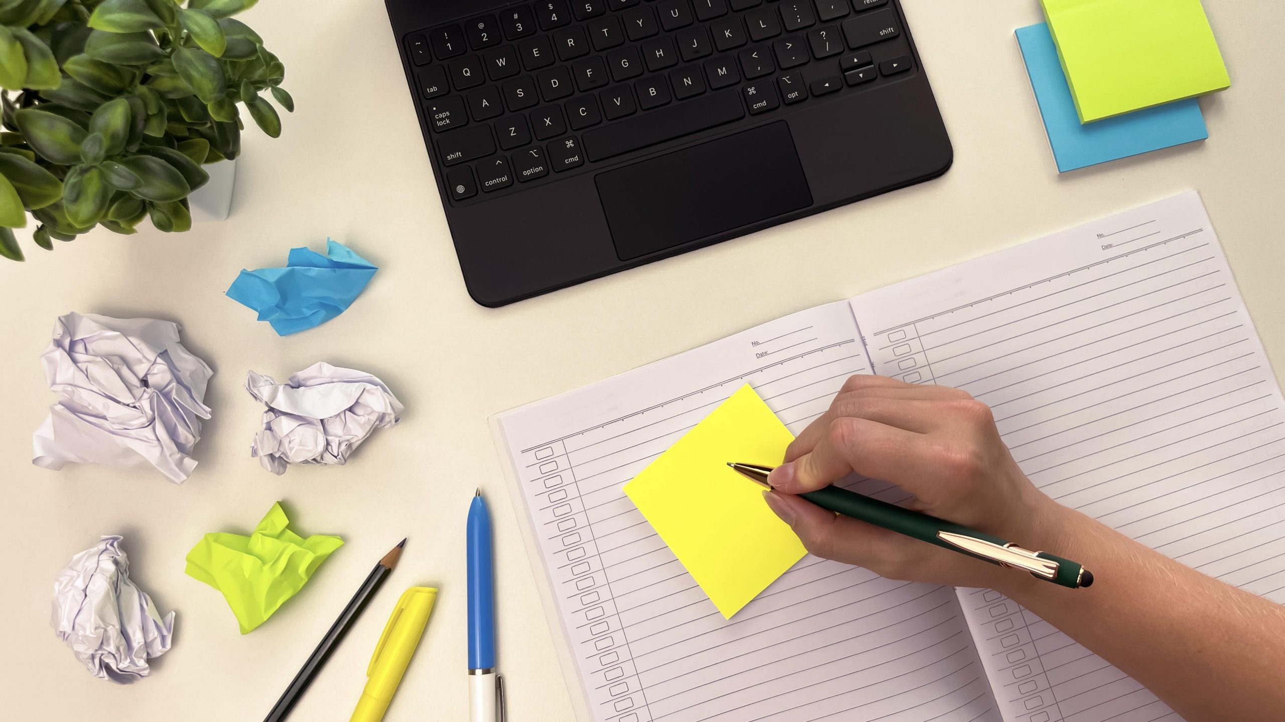 💡 Daily Life Hack: The “Water Trigger Habit” That Fixes Low Energy at Work